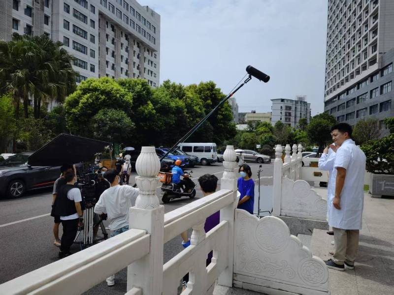 江州区广告片拍摄公司低成本实现高规格制作的诀窍